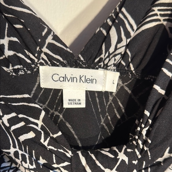 Calvin Klein Black and White Patterned Top - Picture 3 of 6